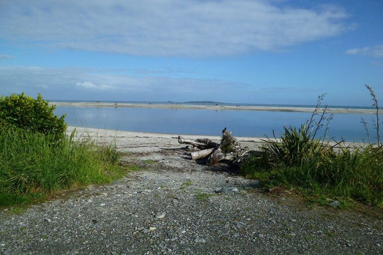 Photo of property in 46 Johnston Crescent, Haast, 7886