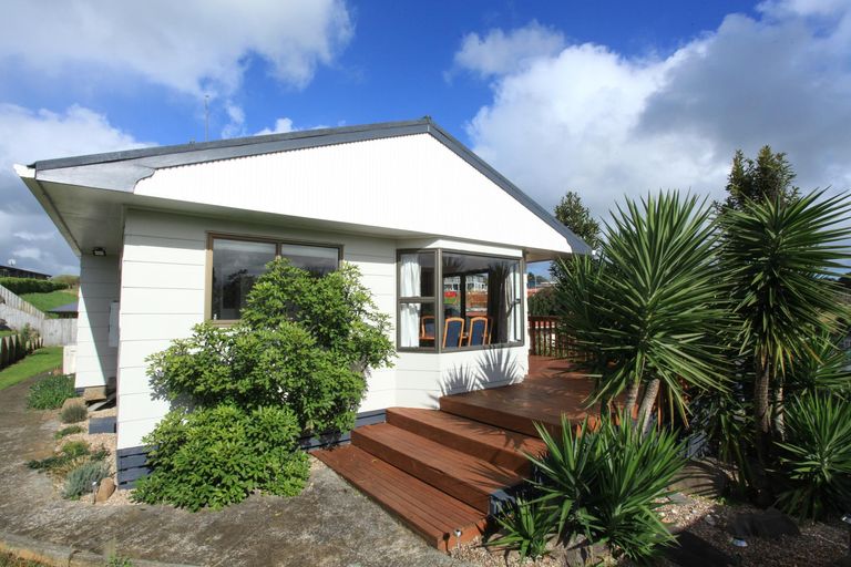 Photo of property in 3 Sunshine Rise, Raglan, 3225