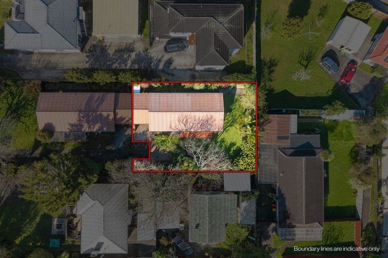 Photo of property in 2/56 Glen Road, Ranui, Auckland, 0612