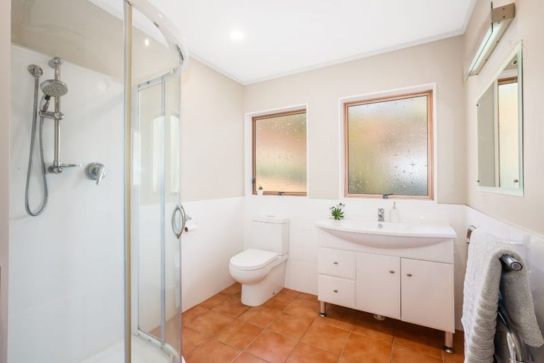Photo of property in 17 Leeward Drive, Whitby, Porirua, 5024