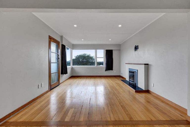 Photo of property in 8 Penrith Street, Westown, New Plymouth, 4310