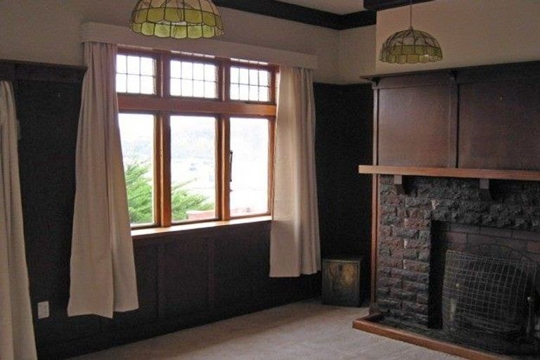 Photo of property in 12 Robieson Street, Roseneath, Wellington, 6011