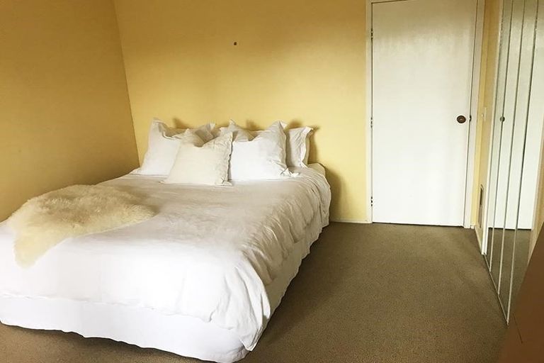 Photo of property in 57 Takahe Road, Titirangi, Auckland, 0604