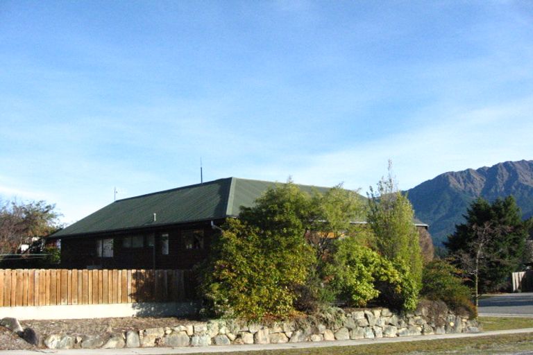 Photo of property in 19 Oregon Drive, Kelvin Heights, Queenstown, 9300