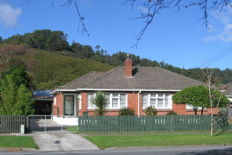 Photo of property in 1330a High Street, Taita, Lower Hutt, 5011