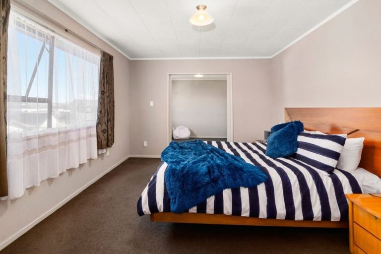 Photo of property in 17 Te Ana Place, Lynmore, Rotorua, 3010