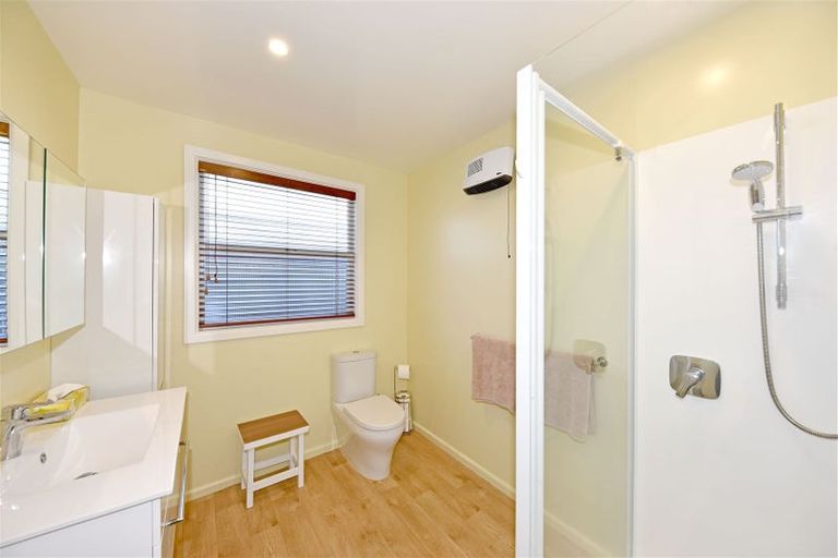 Photo of property in 12 Aileen Place, Upper Riccarton, Christchurch, 8041
