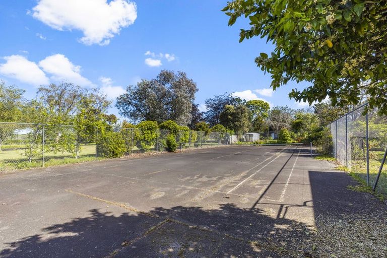 Photo of property in 112 Great South Road, Huntly, 3700