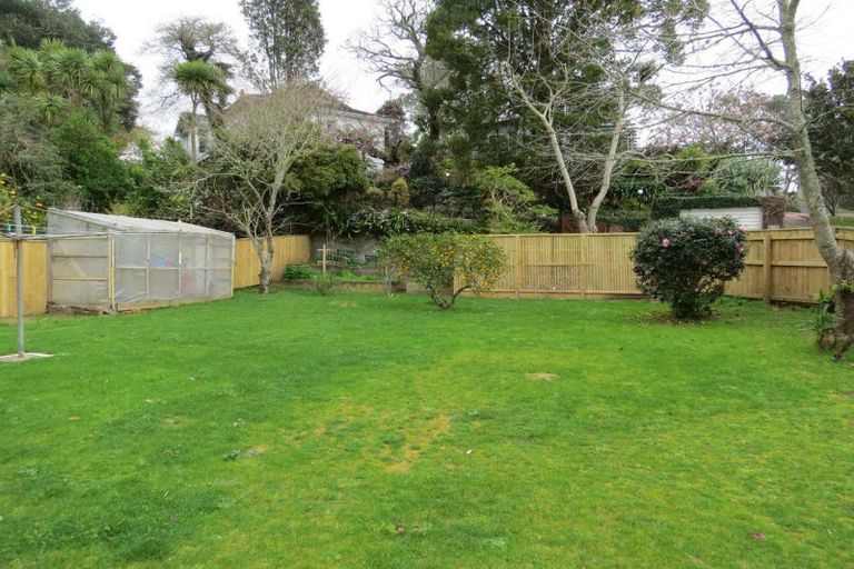 Photo of property in 84 Carrington Street, Lower Vogeltown, New Plymouth, 4310