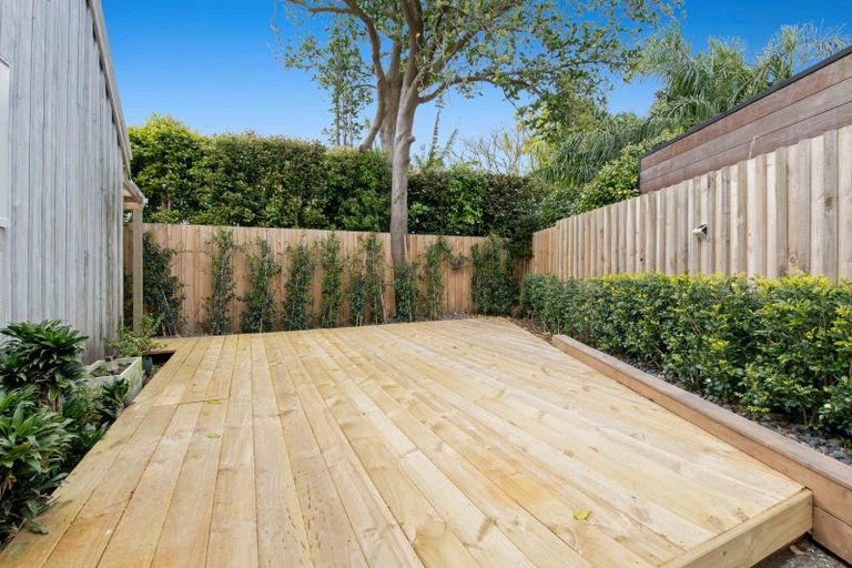 Photo of property in 10/4 Seddon Street, Naenae, Lower Hutt, 5011