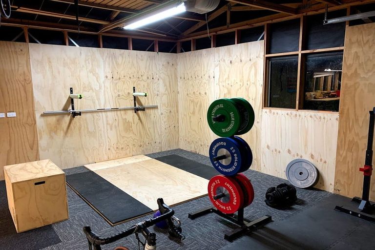 Photo of property in 23 Crest Road, Akatarawa, Upper Hutt, 5372