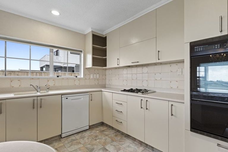 Photo of property in 140 Parklands Avenue, Bell Block, New Plymouth, 4312