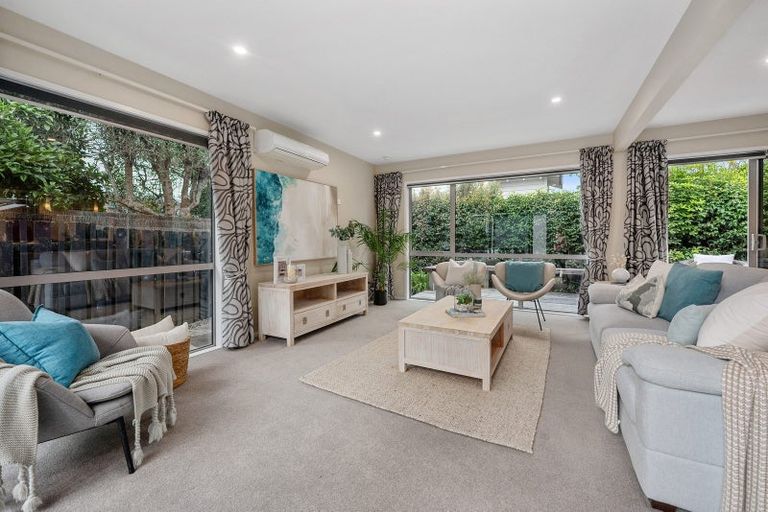 Photo of property in 25d Saltburn Road, Milford, Auckland, 0620