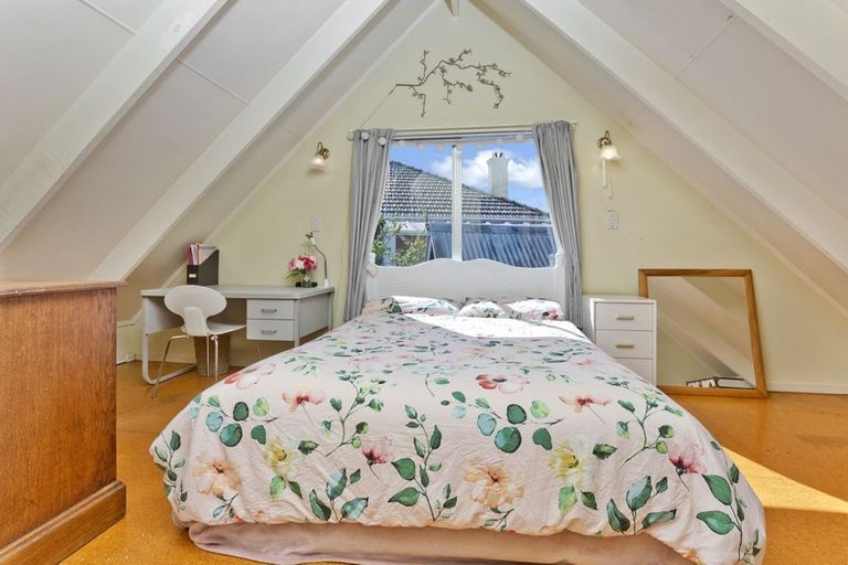 Photo of property in 2/31 Lake Road, Devonport, Auckland, 0624