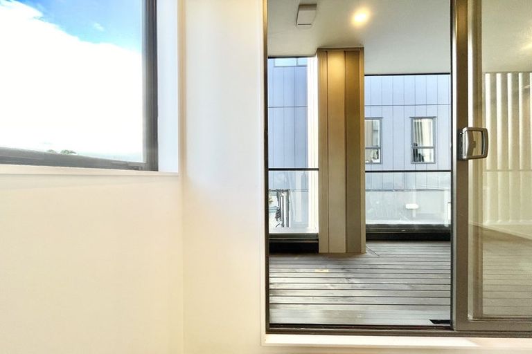 Photo of property in 15/54 Taharoto Road, Takapuna, Auckland, 0622