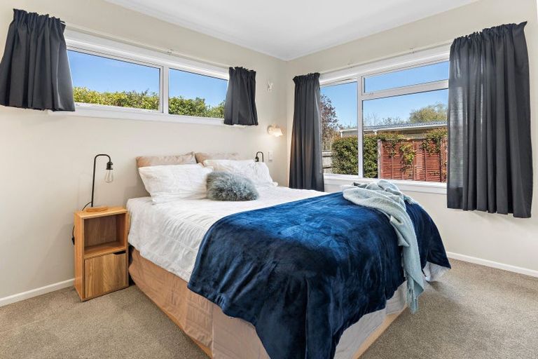 Photo of property in 72 Kuratawhiti Street, Greytown, 5712