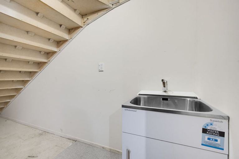 Photo of property in 11 Gordon Place, Newtown, Wellington, 6021