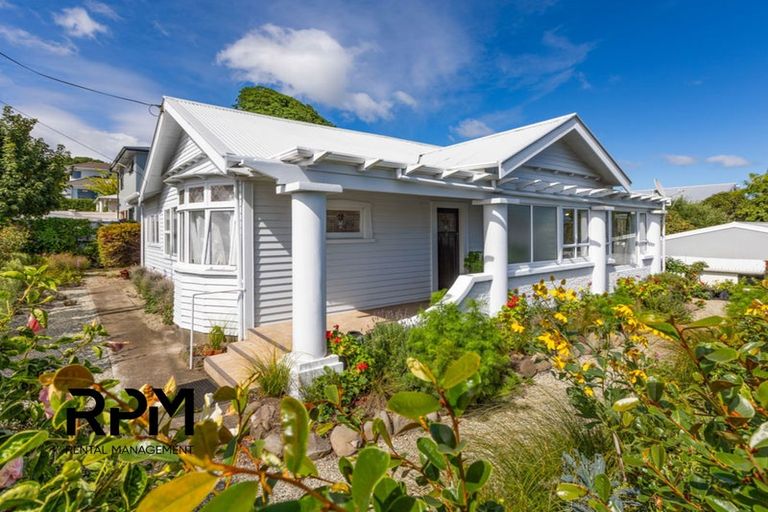 Photo of property in 84 Gover Street, New Plymouth, 4310