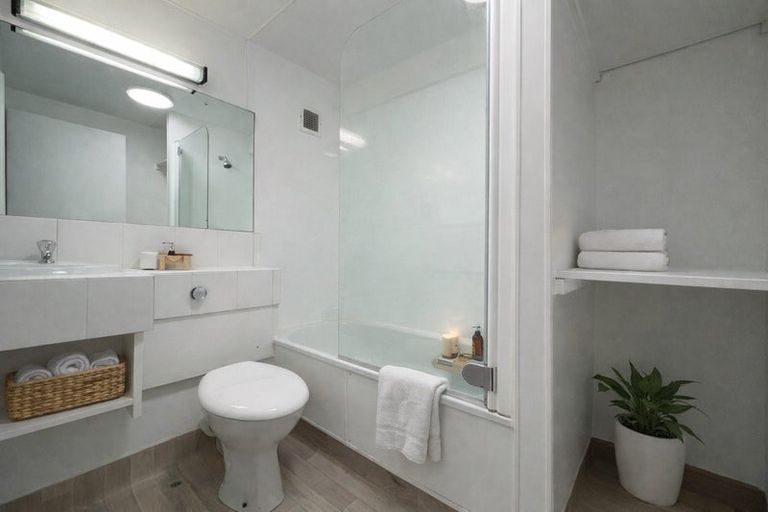 Photo of property in Capital Hill Apartments, 24/54 Hill Street, Thorndon, Wellington, 6011