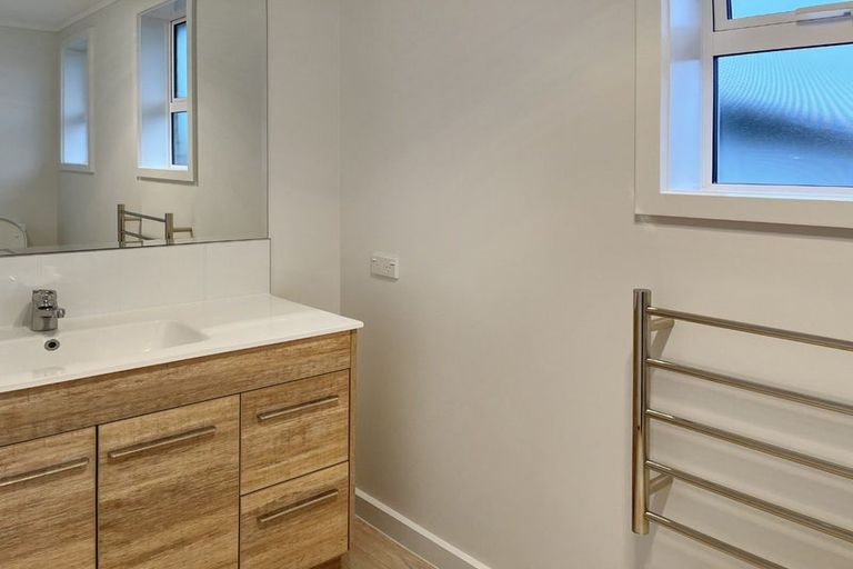 Photo of property in 212 Vaughan Road, Owhata, Rotorua, 3010