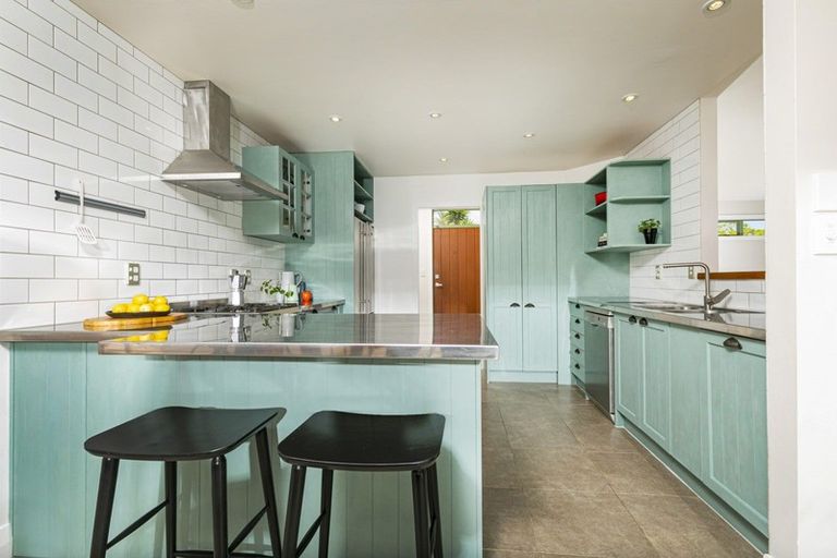 Photo of property in 2/305 Lake Road, Hauraki, Auckland, 0622