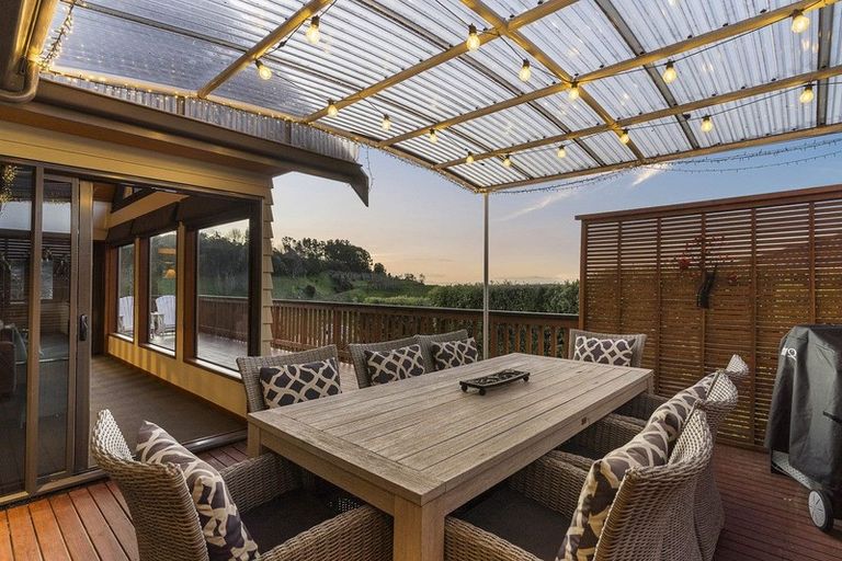 Photo of property in 17 Roger Guy Place, Welcome Bay, Tauranga, 3175