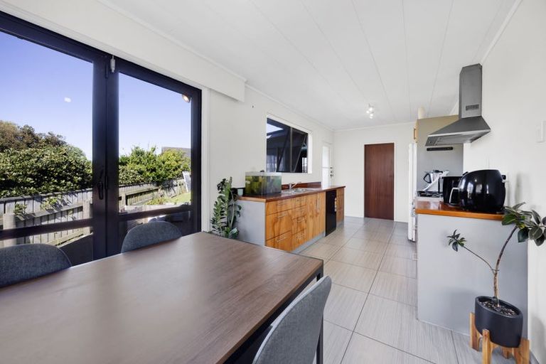 Photo of property in 15 Wilson Road, Opunake, 4616