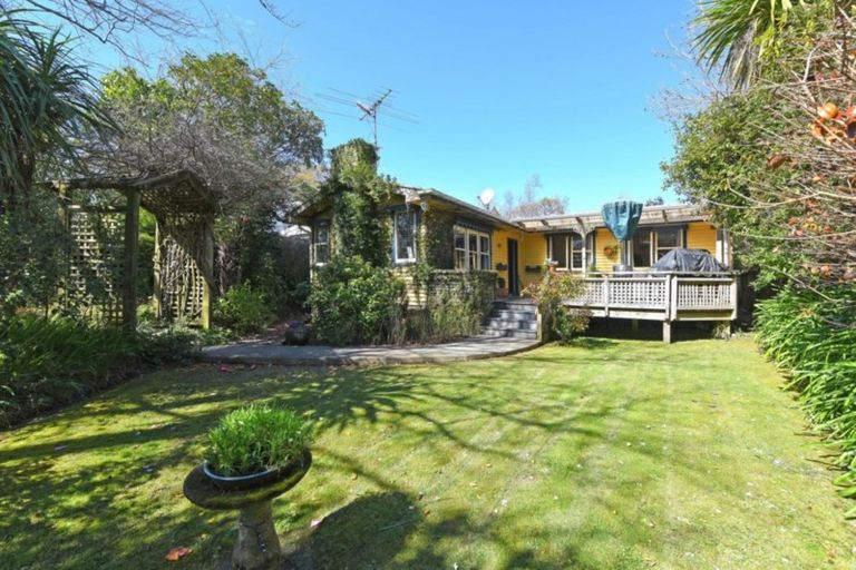 Photo of property in 2a Pempsey Street, Silverstream, Upper Hutt, 5019