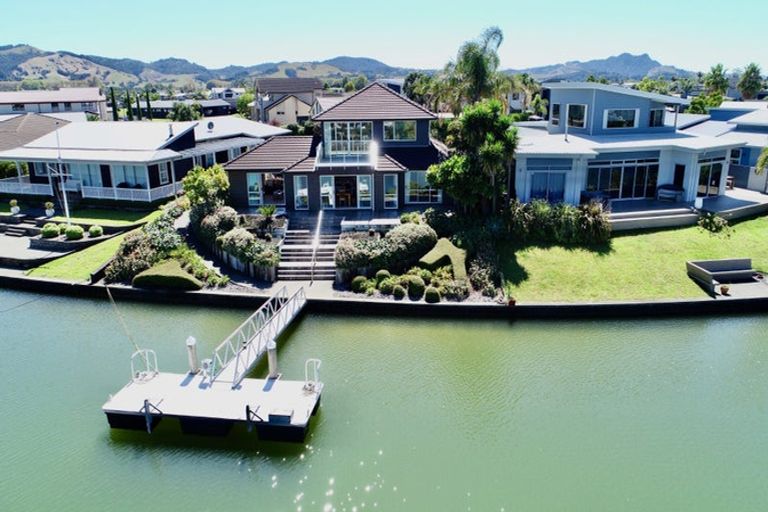 Photo of property in 19 Aquila Drive, Whitianga, 3510
