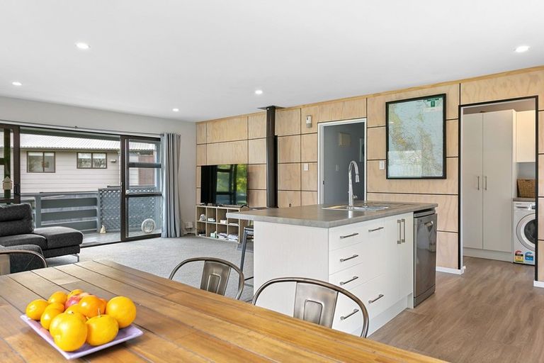 Photo of property in 90 Taharepa Road, Hilltop, Taupo, 3330