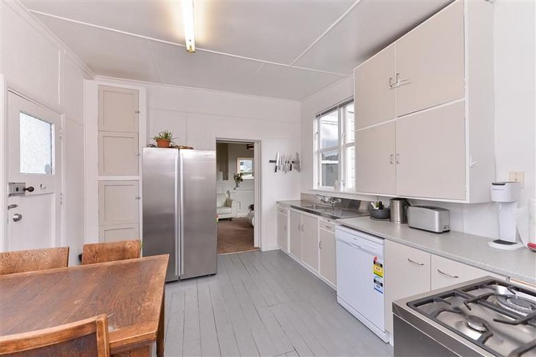 Photo of property in 11 Harper Street, Newtown, Wellington, 6021