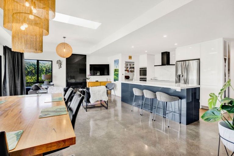 Photo of property in 6 Aytoun Street, Opunake, 4616