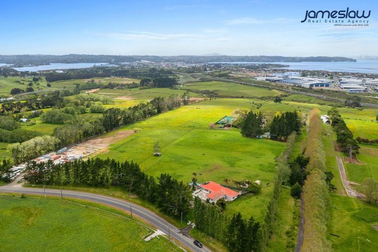 Photo of property in 67 Trig Road, Whenuapai, Auckland, 0618