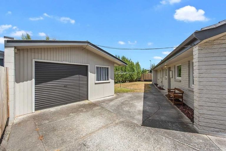 Photo of property in 55 Morrow Avenue, St Andrews, Hamilton, 3200