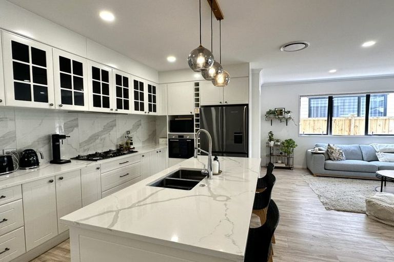 Photo of property in 24 Matahae Drive, Flat Bush, Auckland, 2019