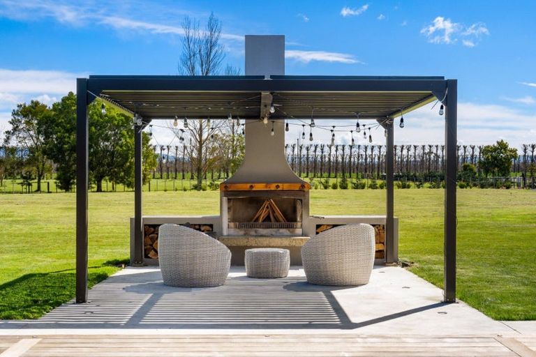 Photo of property in 136 Kereru Road, Maraekakaho, 4171