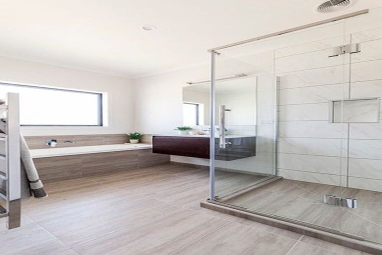 Photo of property in 32 Wairau Drive, Tikipunga, Whangarei, 0112