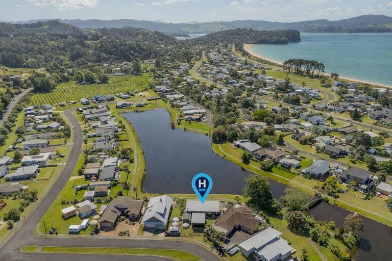 Photo of property in 34 Motukorure Parade, Cooks Beach, Whitianga, 3591