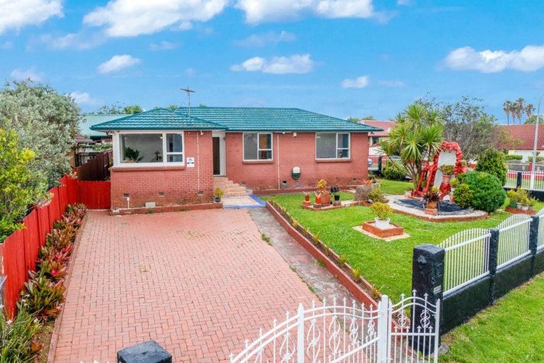 Photo of property in 52 Hall Avenue, Mangere, Auckland, 2022