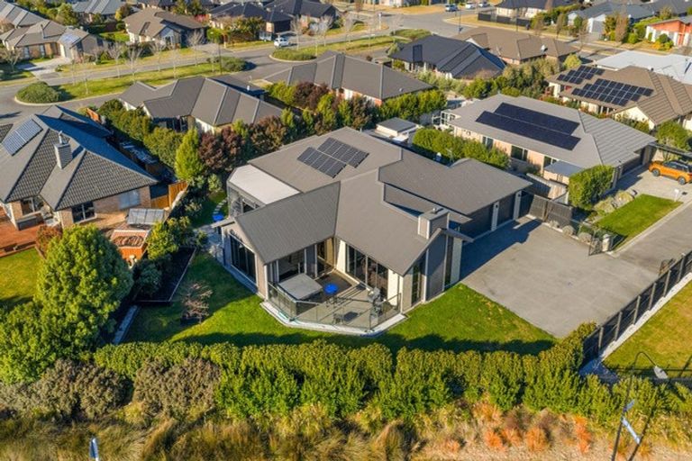 Photo of property in 7 Shillingford Boulevard, Rolleston, 7615