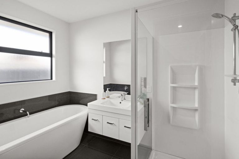 Photo of property in 130 Brookvale Road, Havelock North, 4130