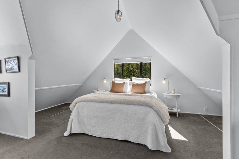 Photo of property in 50 Winara Avenue, Waikanae, 5036