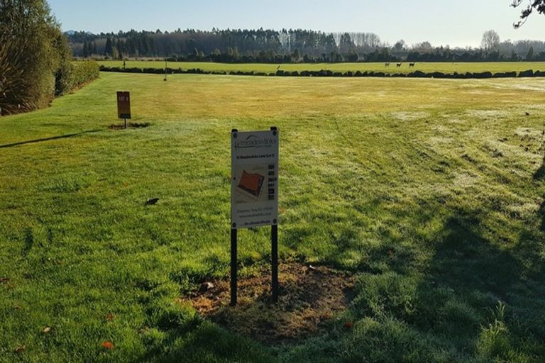 Photo of property in 18 Meadowlinks Lane, Pleasant Point, 7974