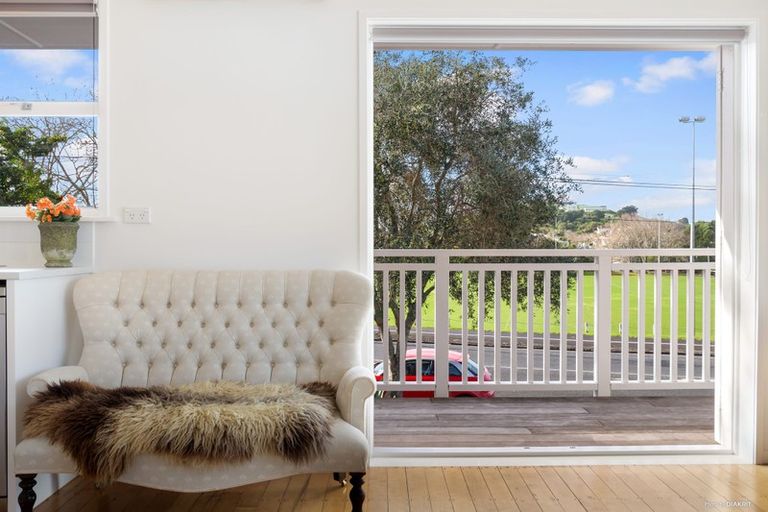 Photo of property in 1/45 Vauxhall Road, Devonport, Auckland, 0624