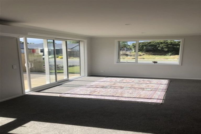 Photo of property in 20 Tarata Grove, Lansdowne, Masterton, 5810
