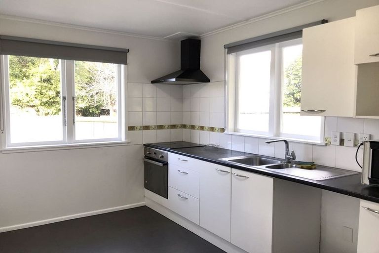 Photo of property in 328 Swanson Road, Henderson, Auckland, 0610