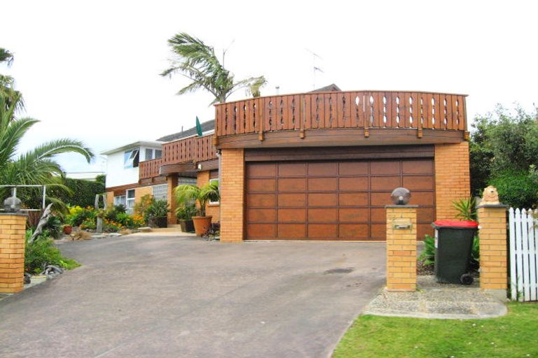 Photo of property in 75 Pacific Parade, Army Bay, Whangaparaoa, 0930
