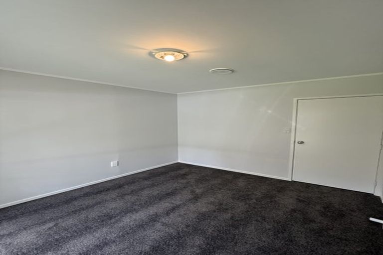 Photo of property in 9 Hamblyn Place, Ranui, Auckland, 0612