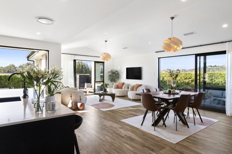 Photo of property in 1 Rongoa Maori Way, Pukekohe, 2120