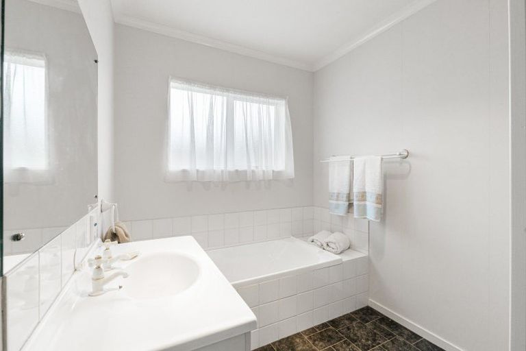 Photo of property in 8 Kelsi Street, Tawhero, Whanganui, 4501